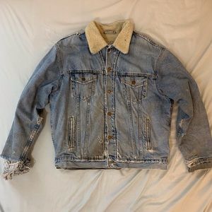 Thrashed Vintage Levi’s Sherpa Denim Jacket